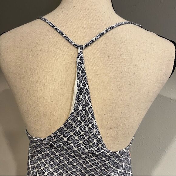 Maxi dress with straps - Picture 7 of 15